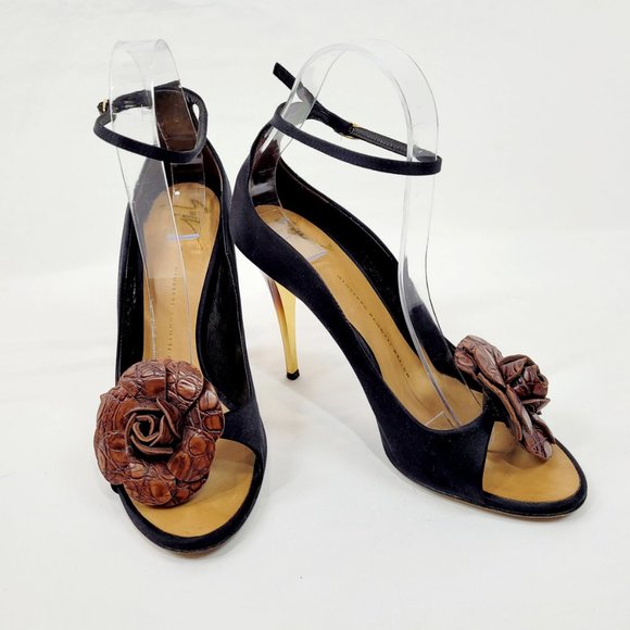 Guiseppe Zanotti Black and Gold Open Toe Stiletto - Picture 1 of 6